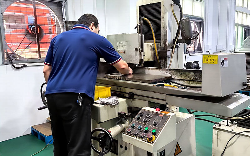 Dongguan Zhongwei Metal Products Co., Ltd निर्माता उत्पादन लाइन