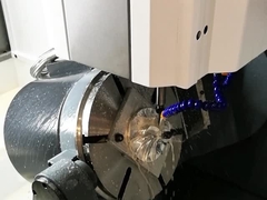 उच्च परिशुद्धता धातु 5 अक्ष सीएनसी मशीनिंग स्टेनलेस स्टील पीतल एल्यूमीनियम इंजन आवास